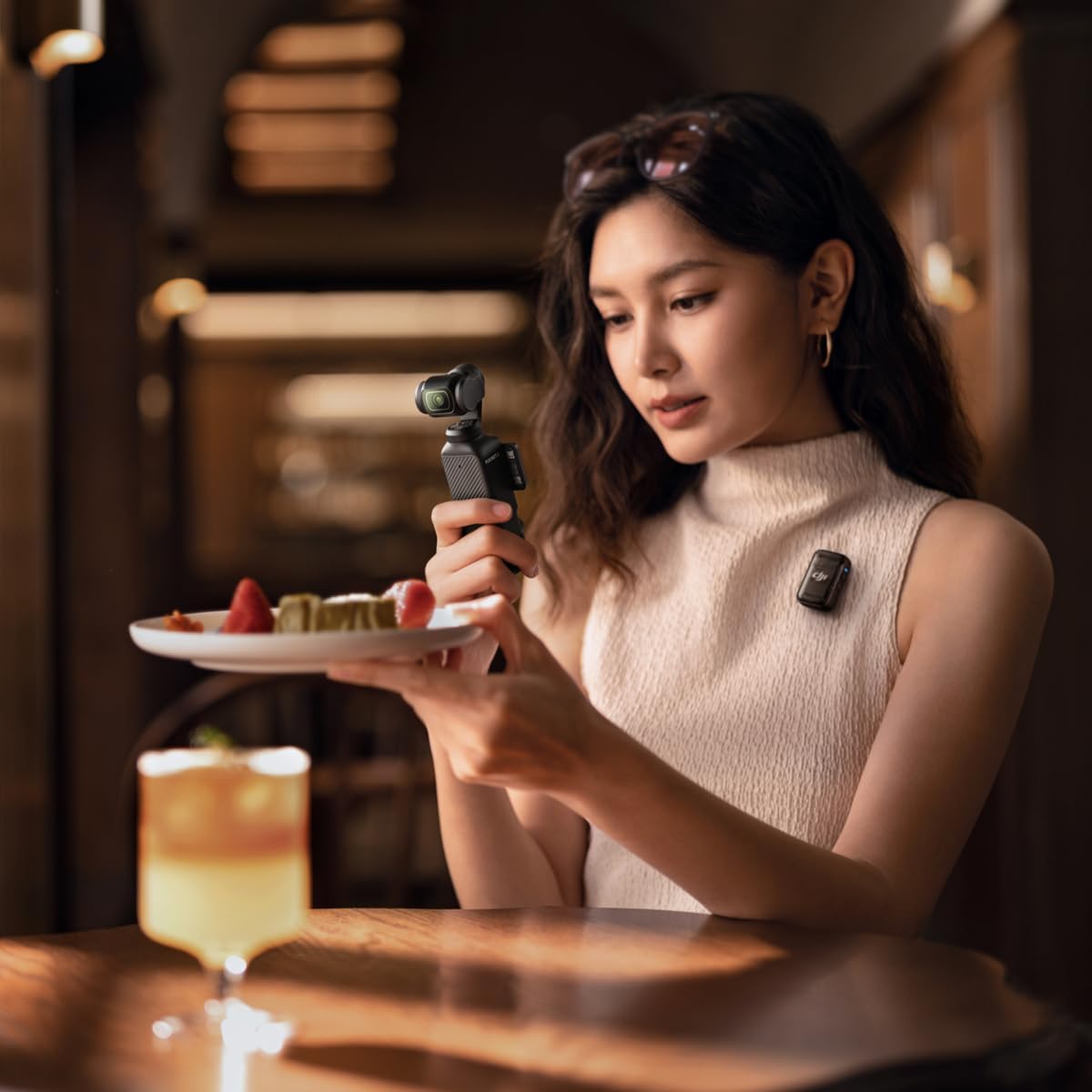 DJI Osmo Pocket 3 Creator Combo, Vlogging Camera With 1'' CMOS & 4K/120fps